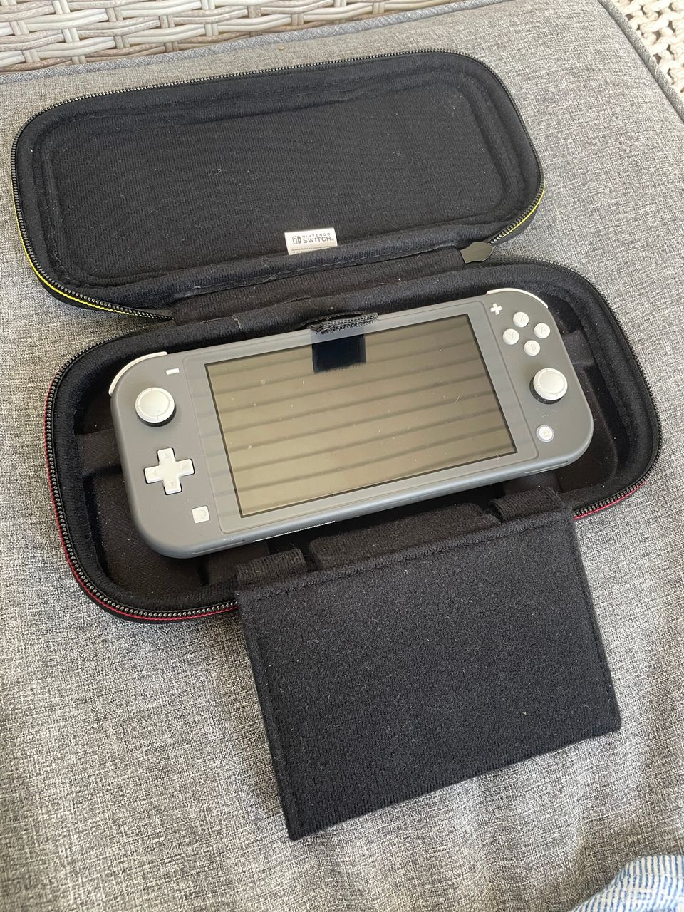 Nintendo Switch + kotelo