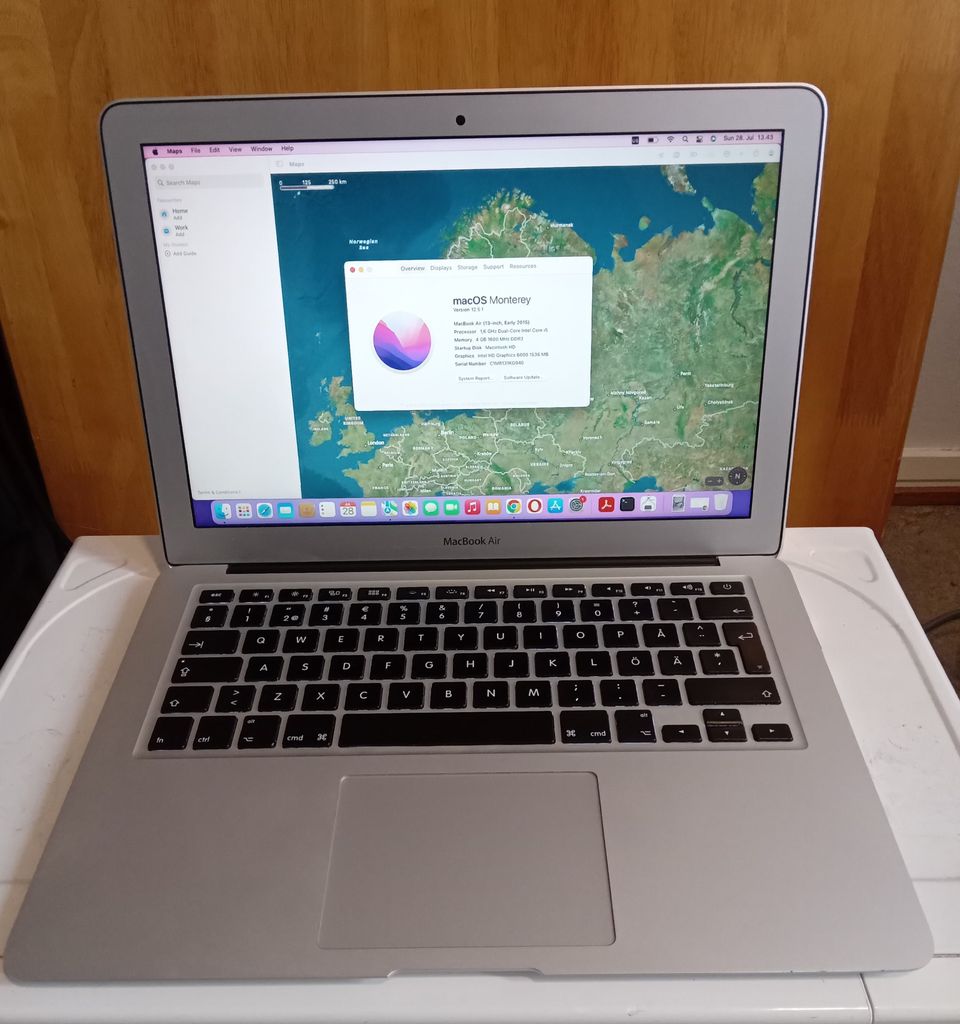 Macbook Air (13 inch, Early 2015)