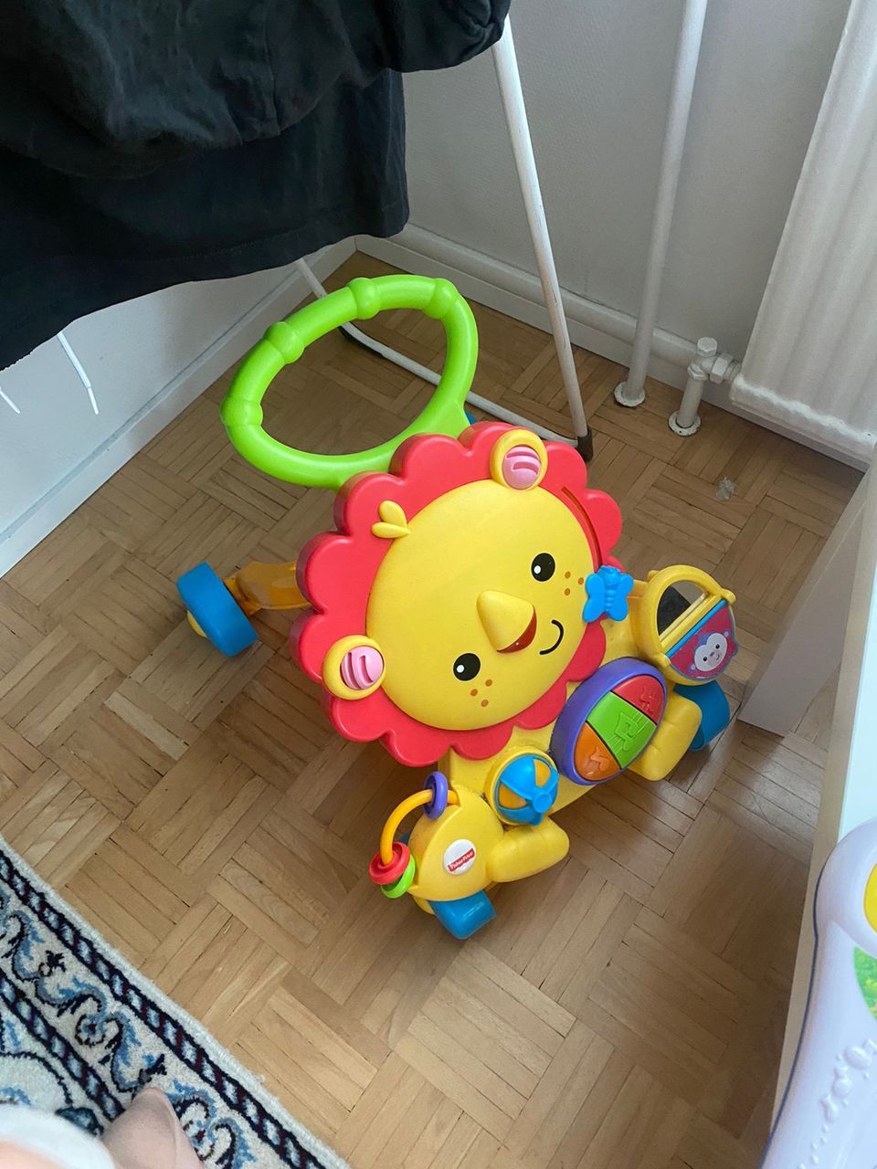 Fisher price soiva kävelytuki