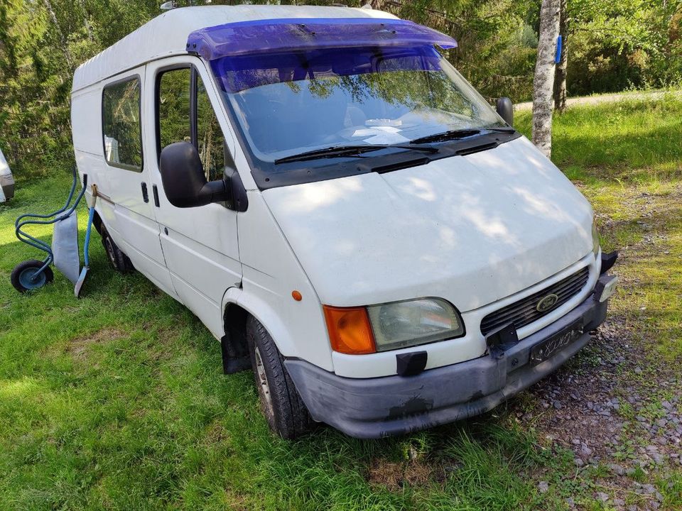 Ford Transit 2.5d -00 osina