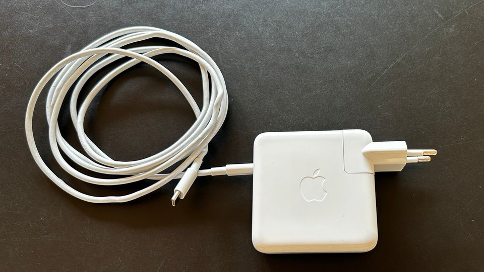 Apple 61W USB-C Power Adapter