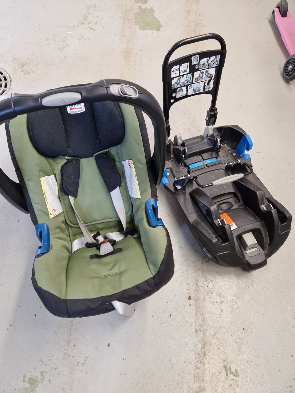 Britax Baby Safe plus II kantokoppa ja telakka