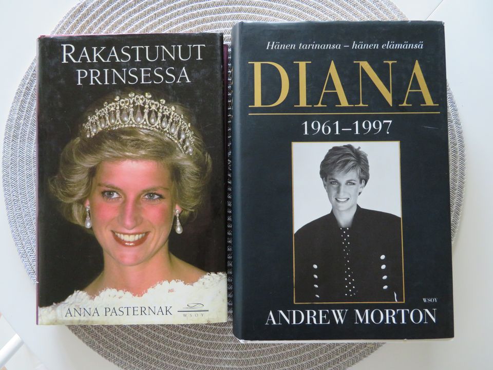 Walesin prinsessa Diana- kirjat 2 kpl