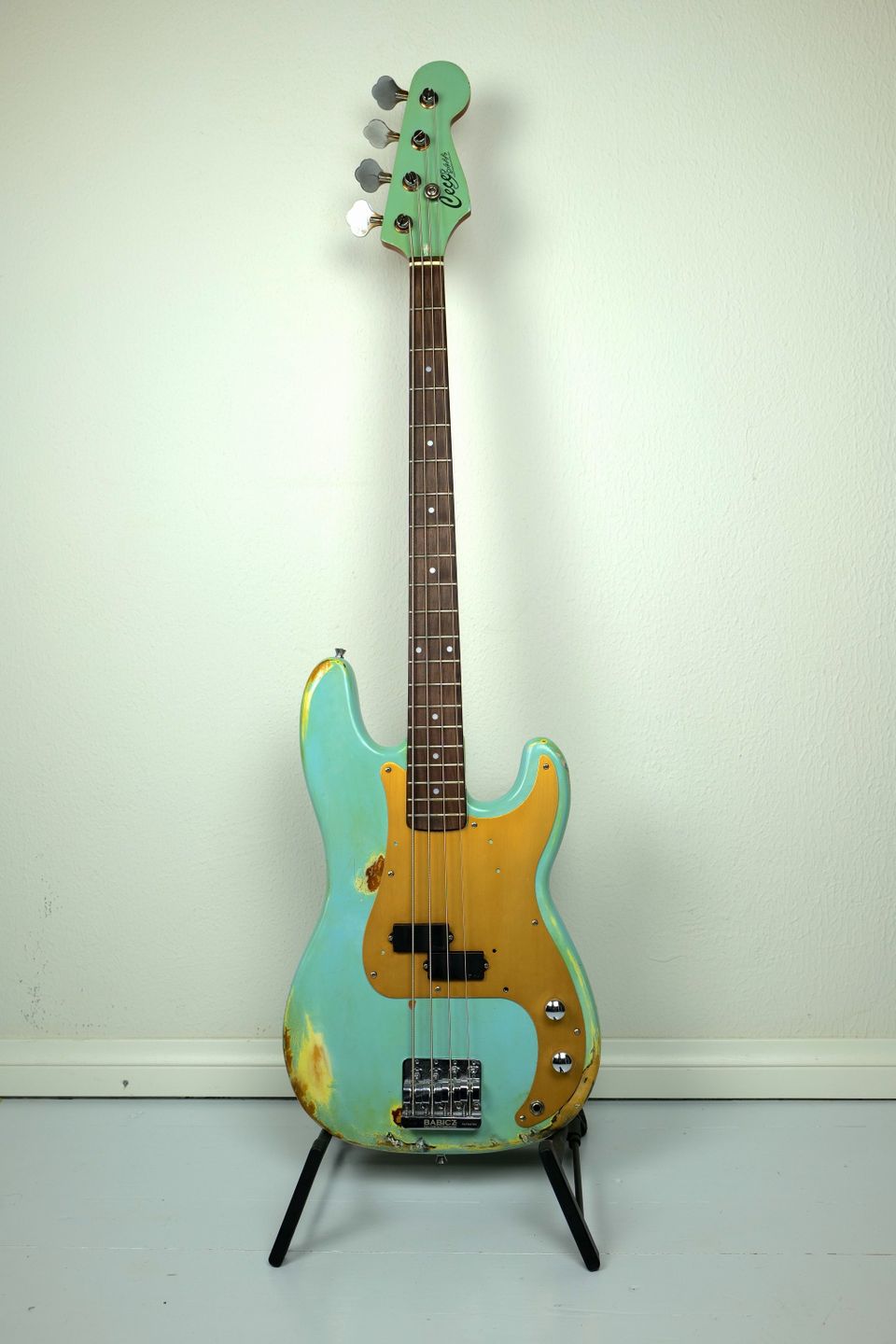 CeceBass P62 (Fender Precision 62'- klooni)