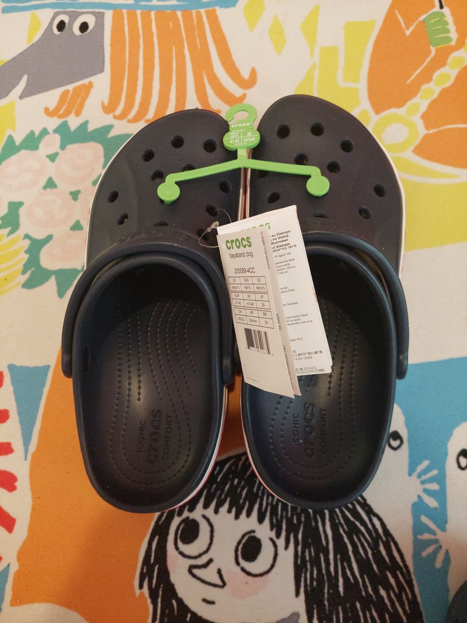 Uudet crocs pistokas