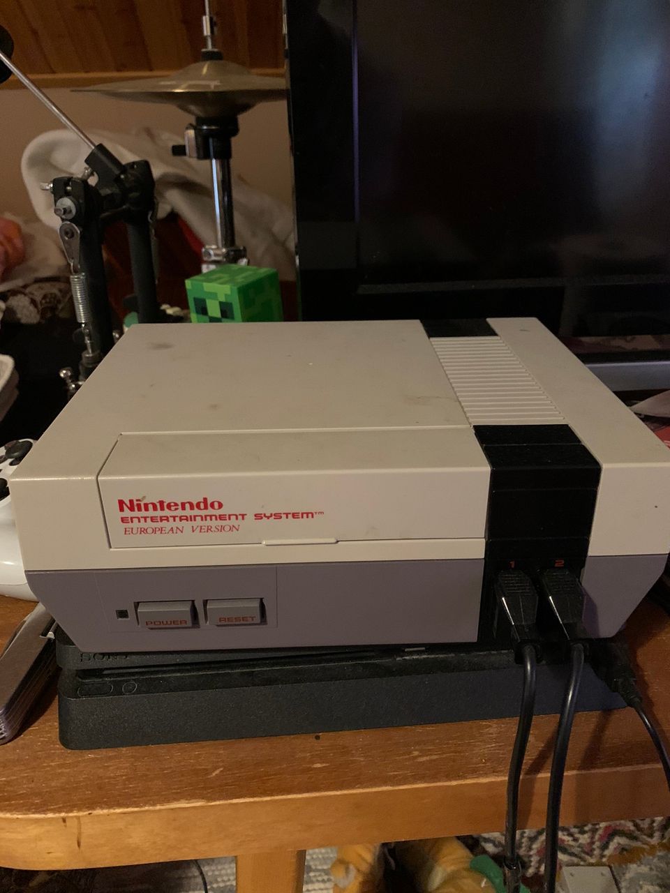 8-bit Nintendo ja kolme peliä