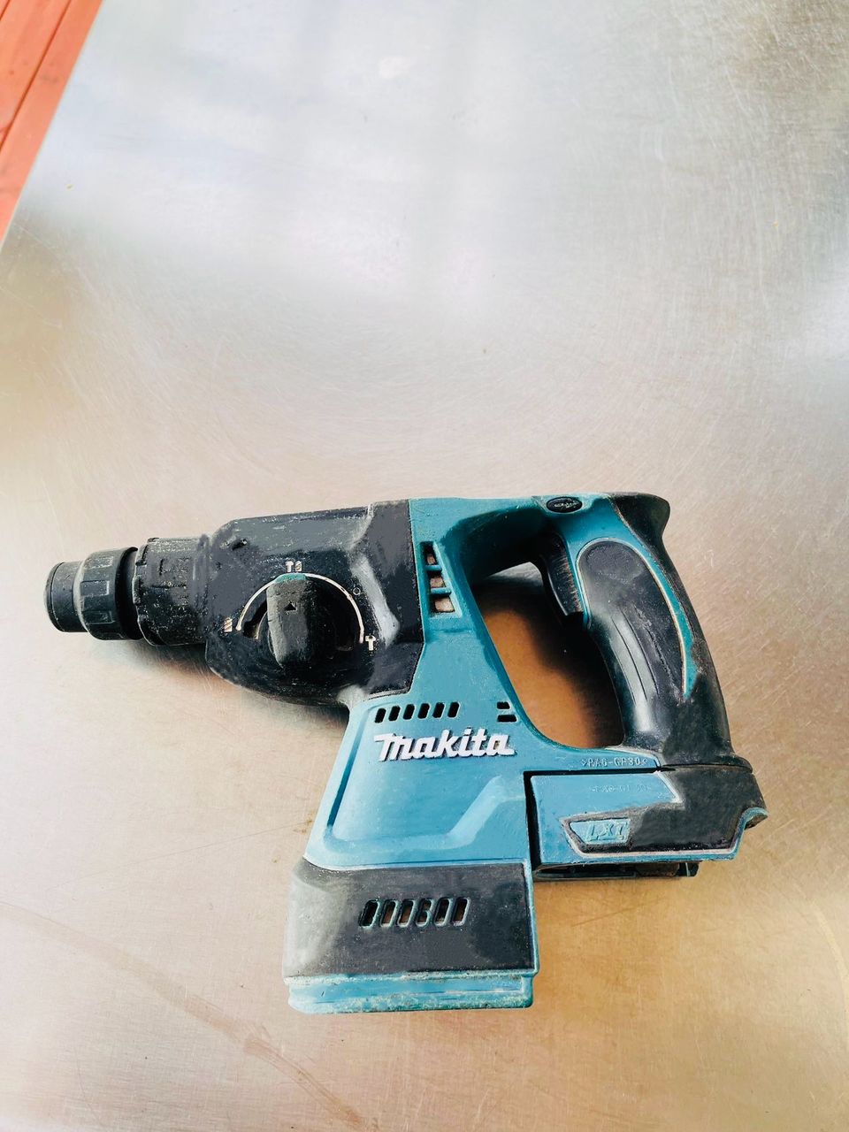 Makita poravasara DHR242