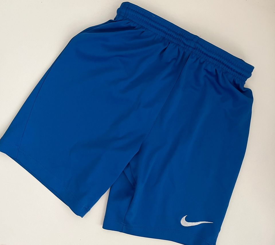 Nike shortsit koko lasten M 137/147cm