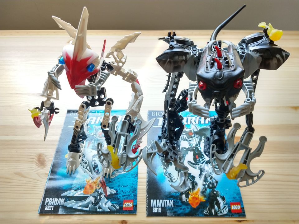 9 kpl bionicle lego hahmoja. (mm. Barraki, Toa Mahri, Glatorian, Visorak, Vahki)