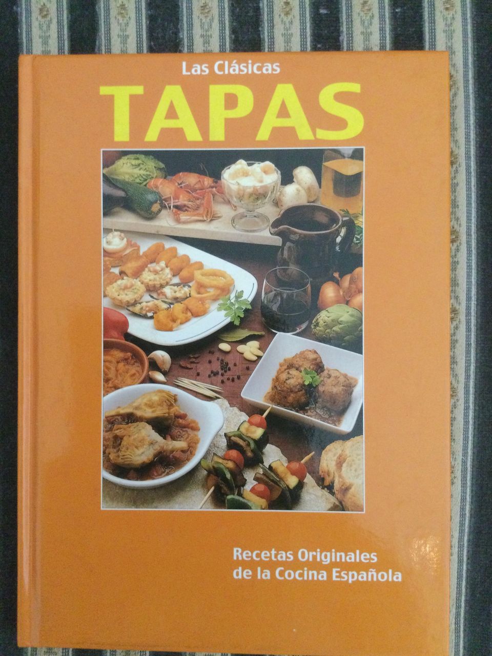 Tapas -keittokirja (espanjankielinen)