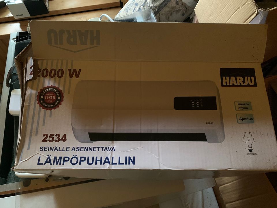 2000W Lämpöpuhallin Aavamaton