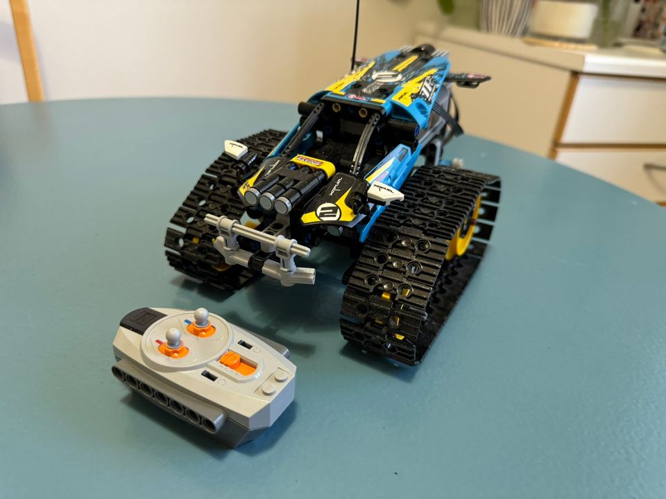 Lego technic 42095 rc car racer