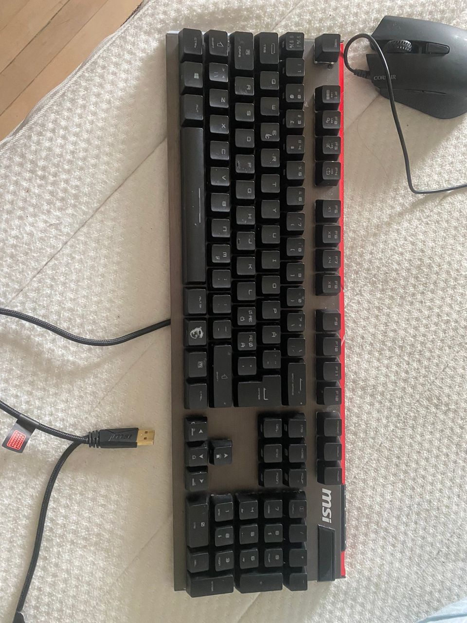 Corsair hiiri ja msi vigor näppäimistö