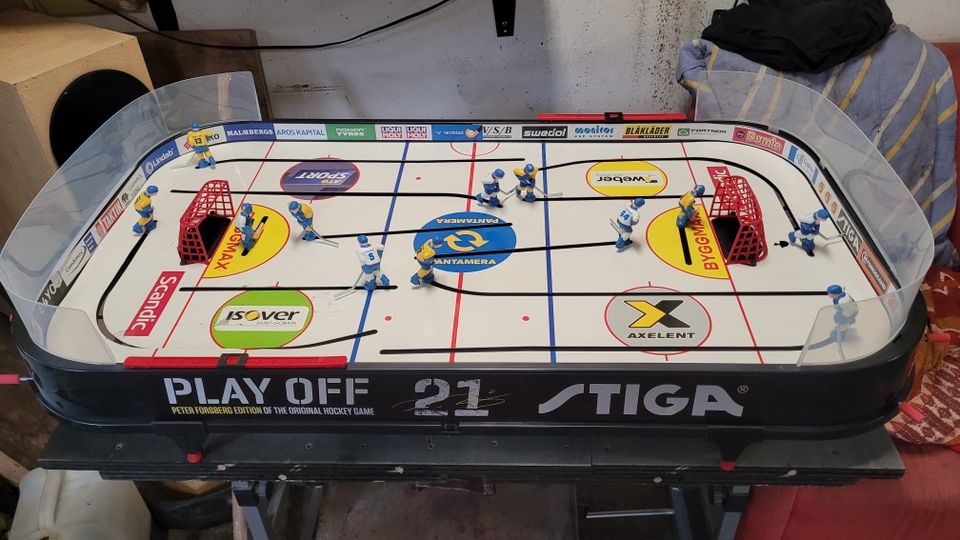 Pöytä-jääkiekkopeli Stiga Play Off Peter Forsberg edition