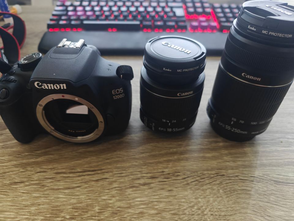 Canon EOS 1200D runko + Canon EFS 18-55mm & EFS 55-250mm objektit