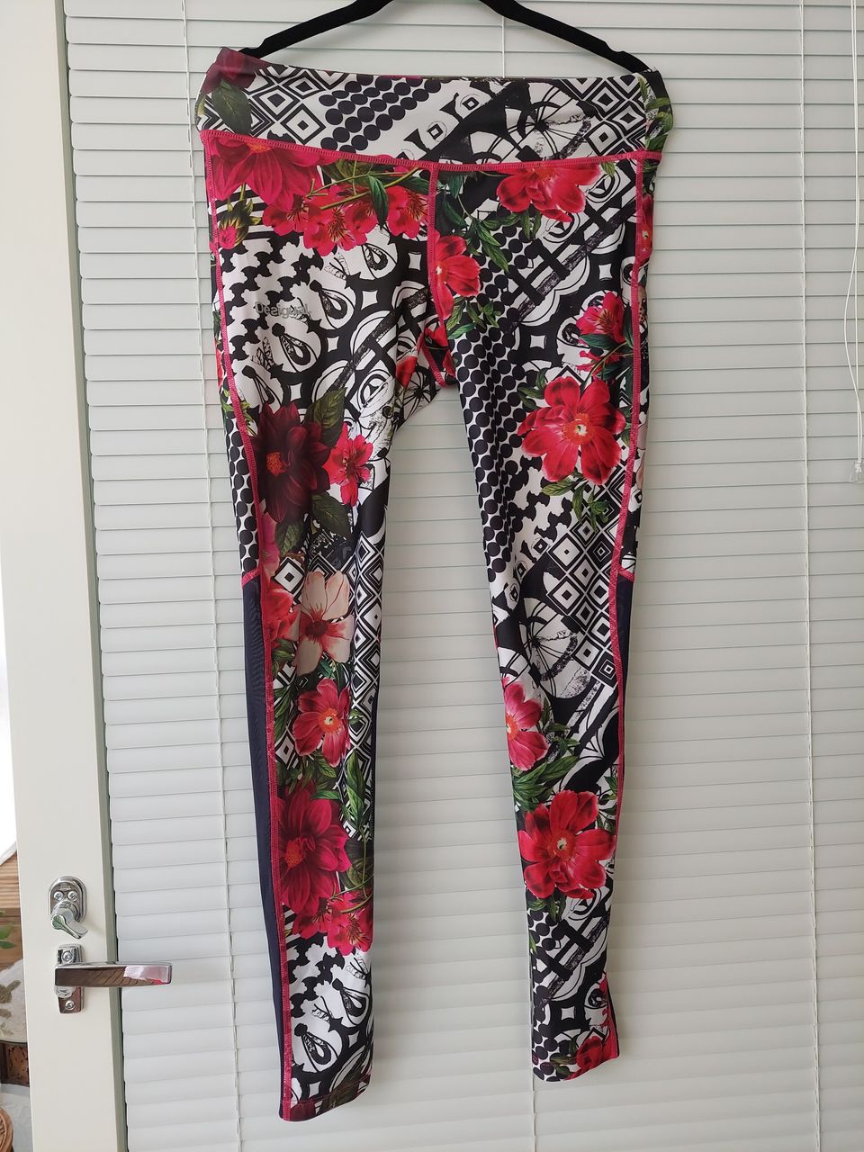 Desigual leggingsit M