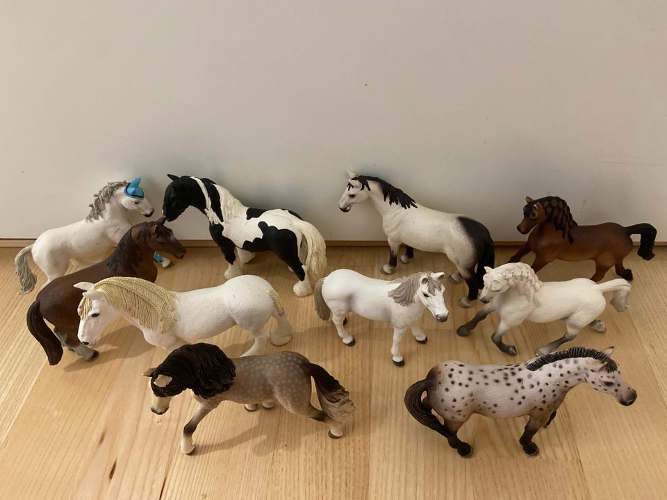 Schleich hevosia