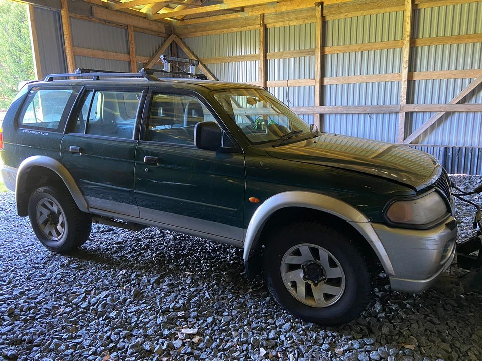 Mitsubishi Pajero Sport 3.0 bens.