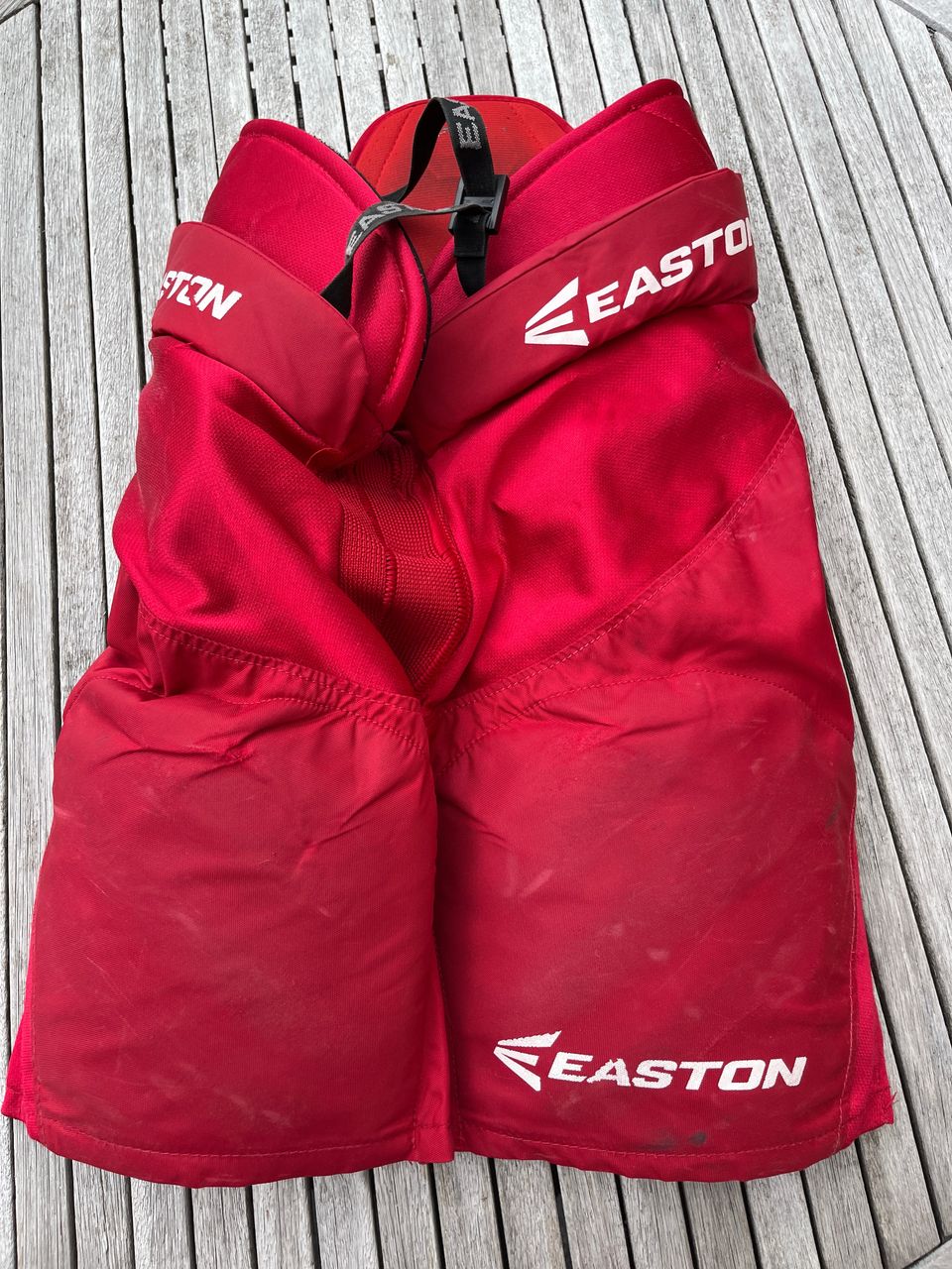 Easton Synergy 60 jääkiekkohousut.