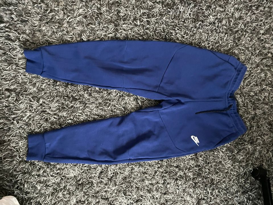 Nike tech fleece housut