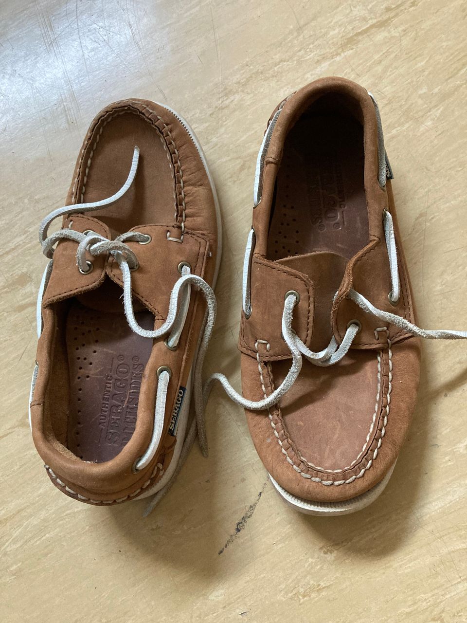 Sebago purjehduskengät 33