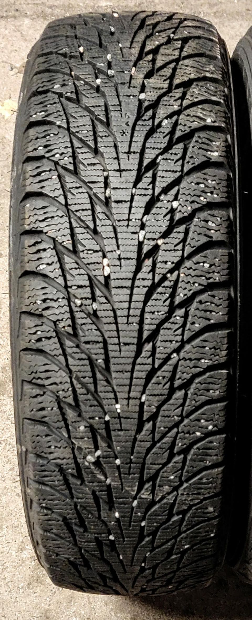 185/60R15 Hakkapeliitta R2, 1 kpl