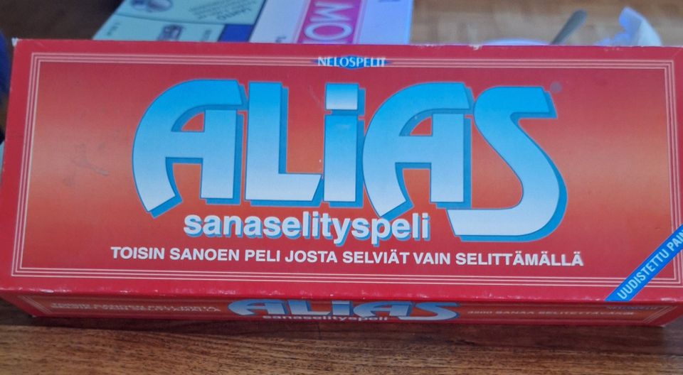 Alias sanaselitys peli