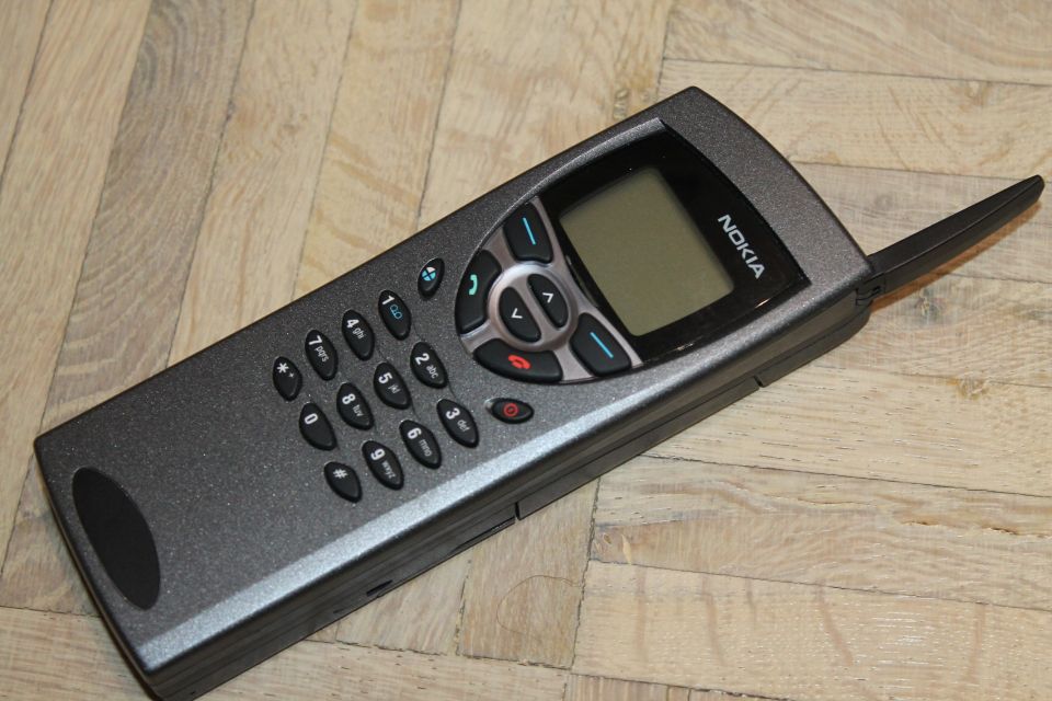 1998 vintage matkapuhelin käyttämättä jäänyt Nokia Communicator 9110