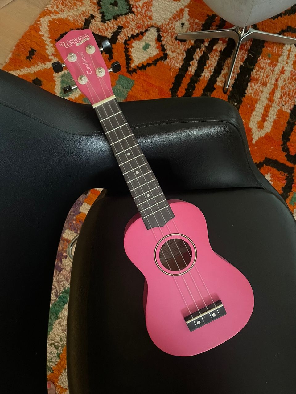 Pinkki ukulele