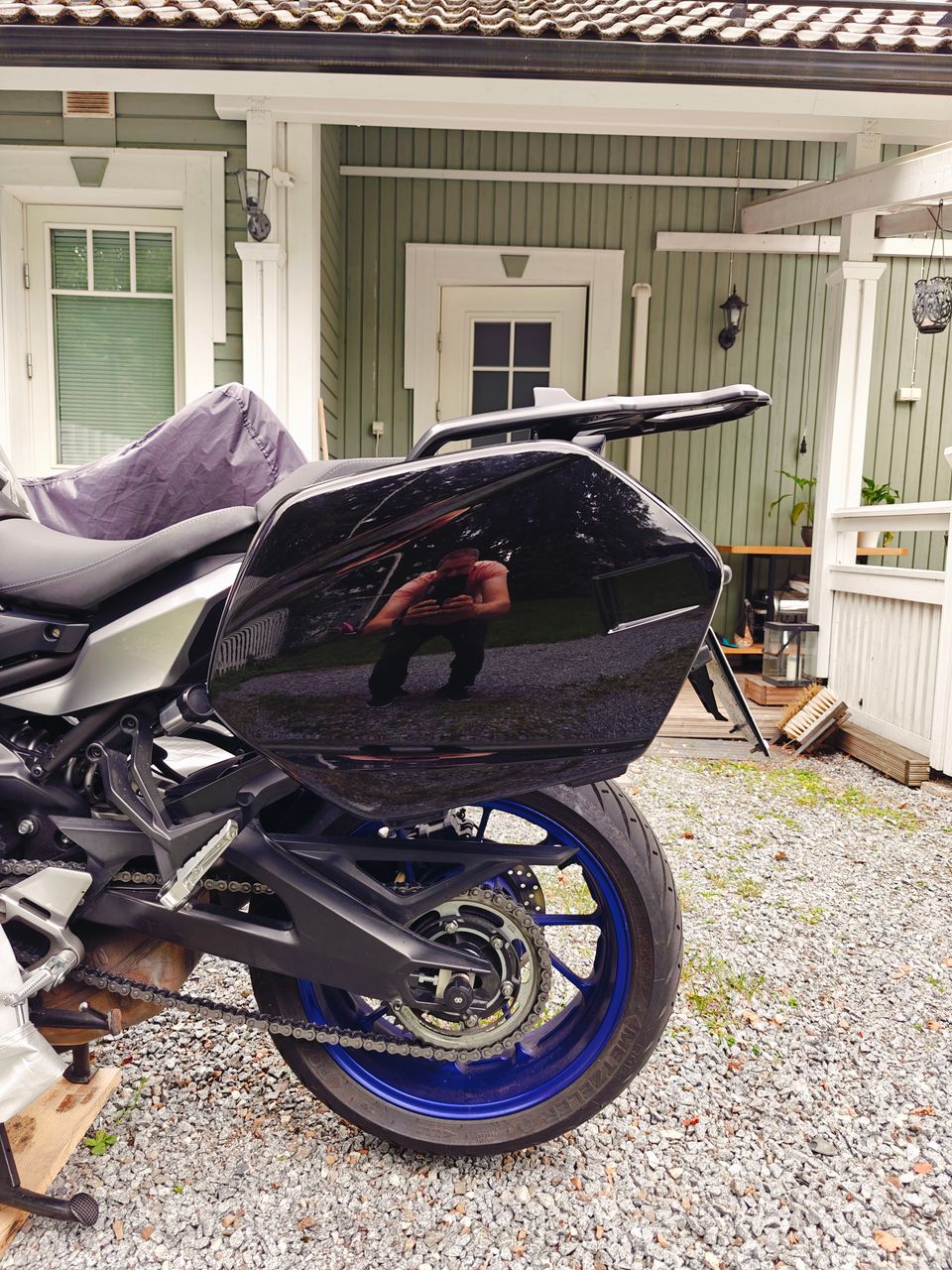 Yamaha Tracer 900 vasen sivulaukku