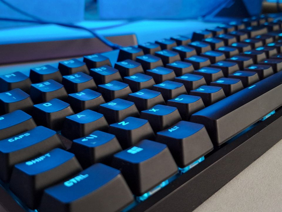 Logitech G PRO Tenkeyless Näppäimistö