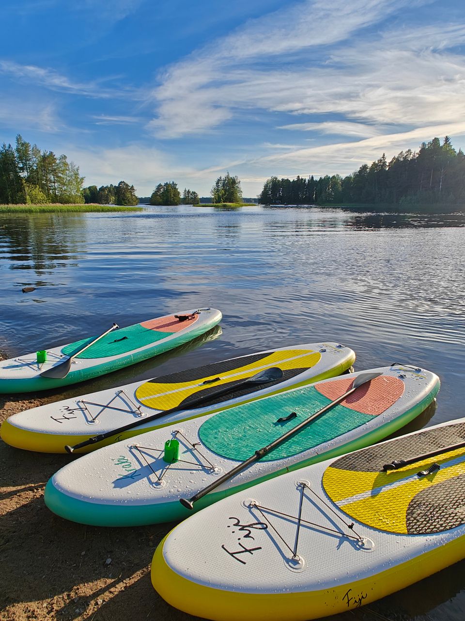 Vuokrataan SUP-lautoja, myös JÄTTILAUTA