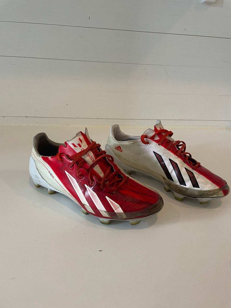 Adizero f50 Messi jalkapallokengät