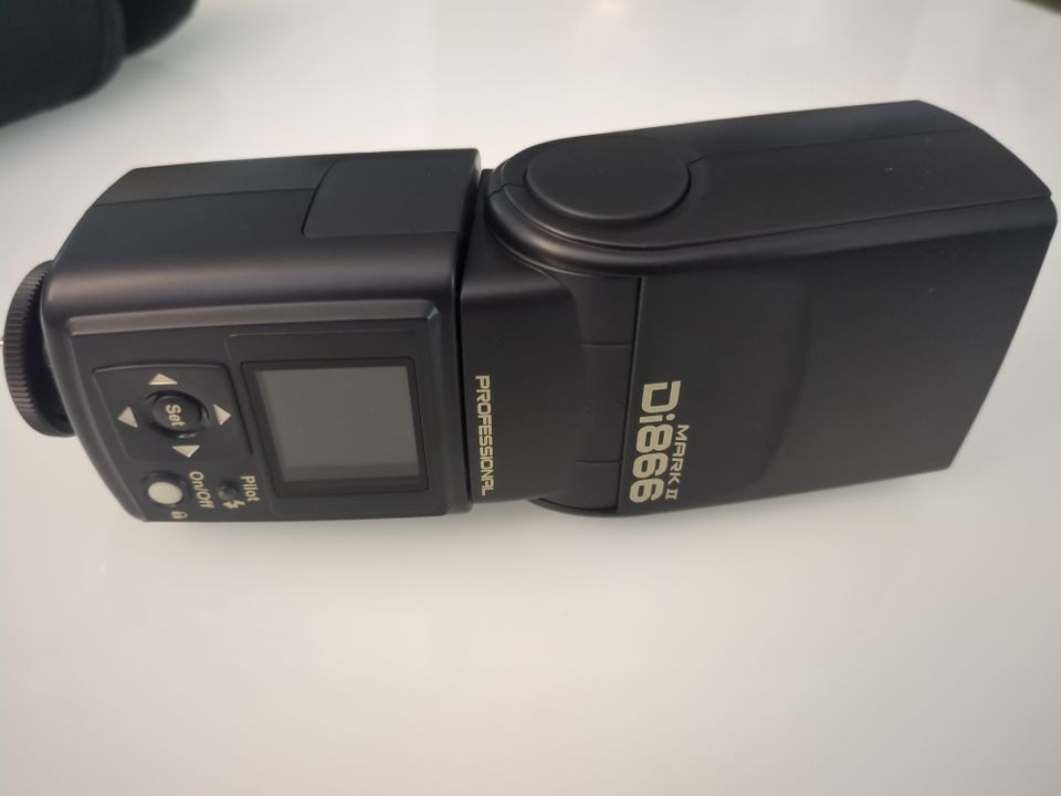 Nissin Di866 mark II salama Canonille