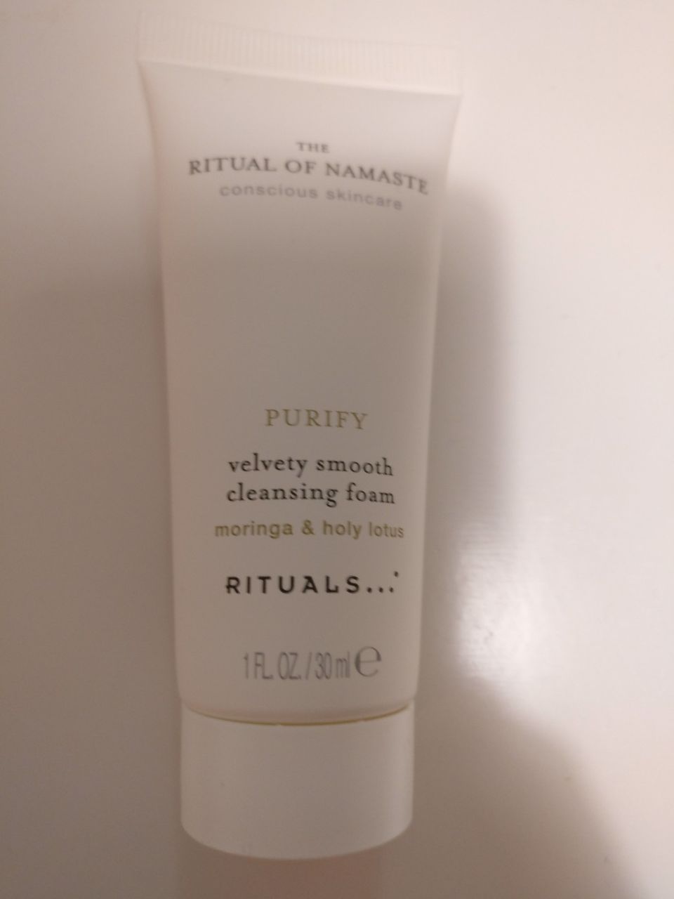 Avaamaton Rituals Kasvojen Puhdistus Cleansing foam Uusi