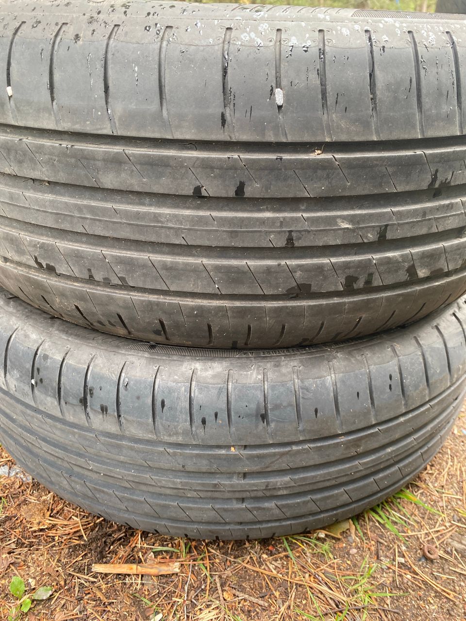 2 kpl 205/55 R16 renkaita