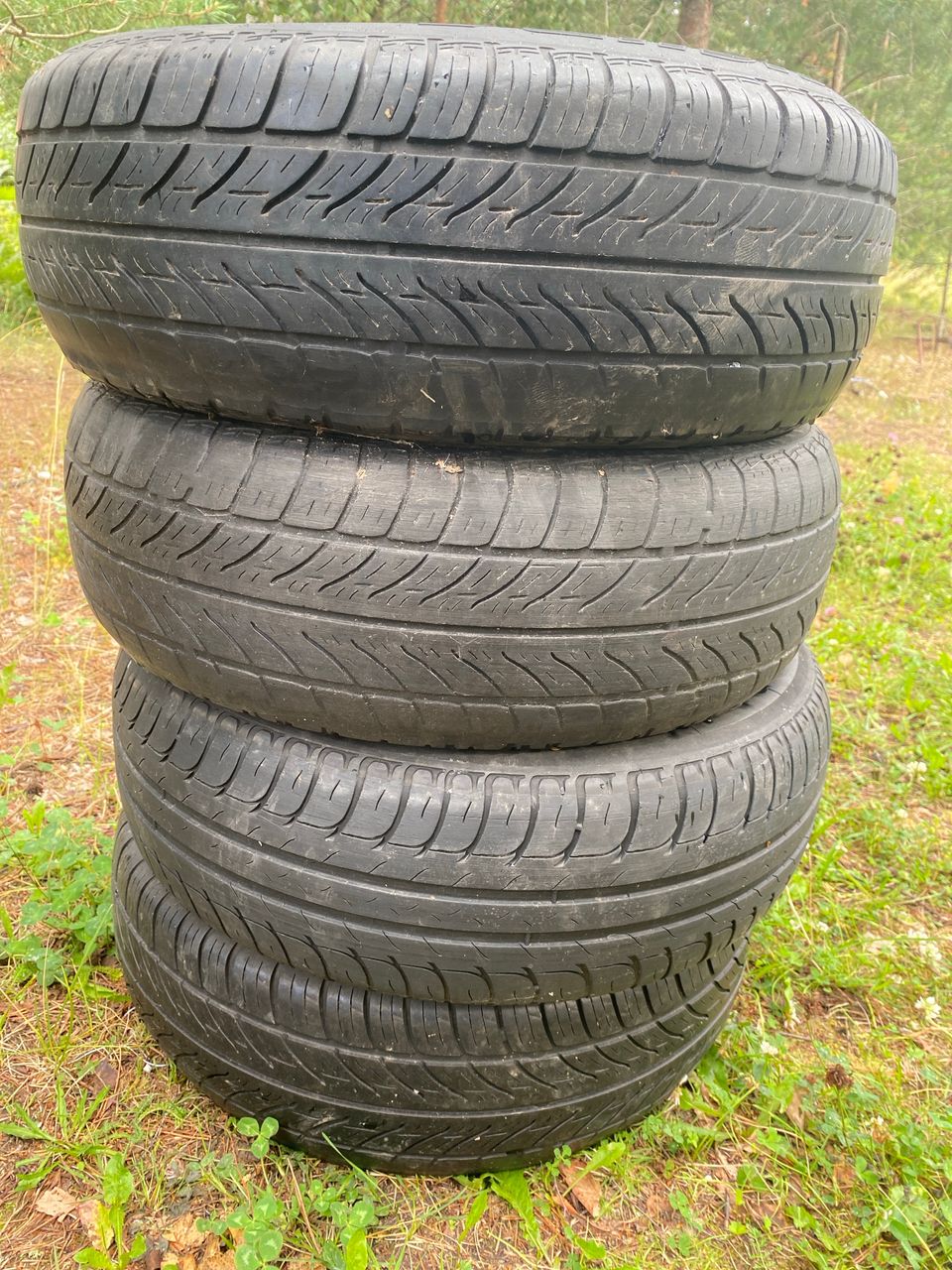 4 kpl 185/65 R 14 kesärenkaita