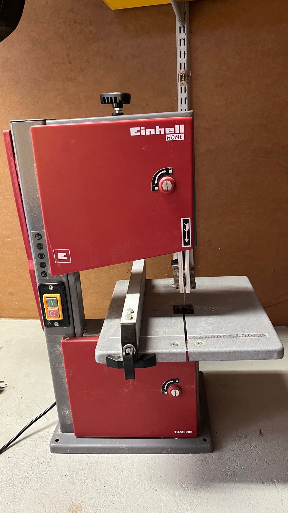 Vannesaha Einhell TH-SB 200