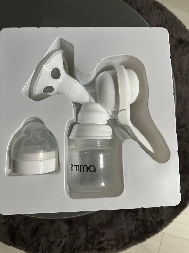 Emma manual breast pump