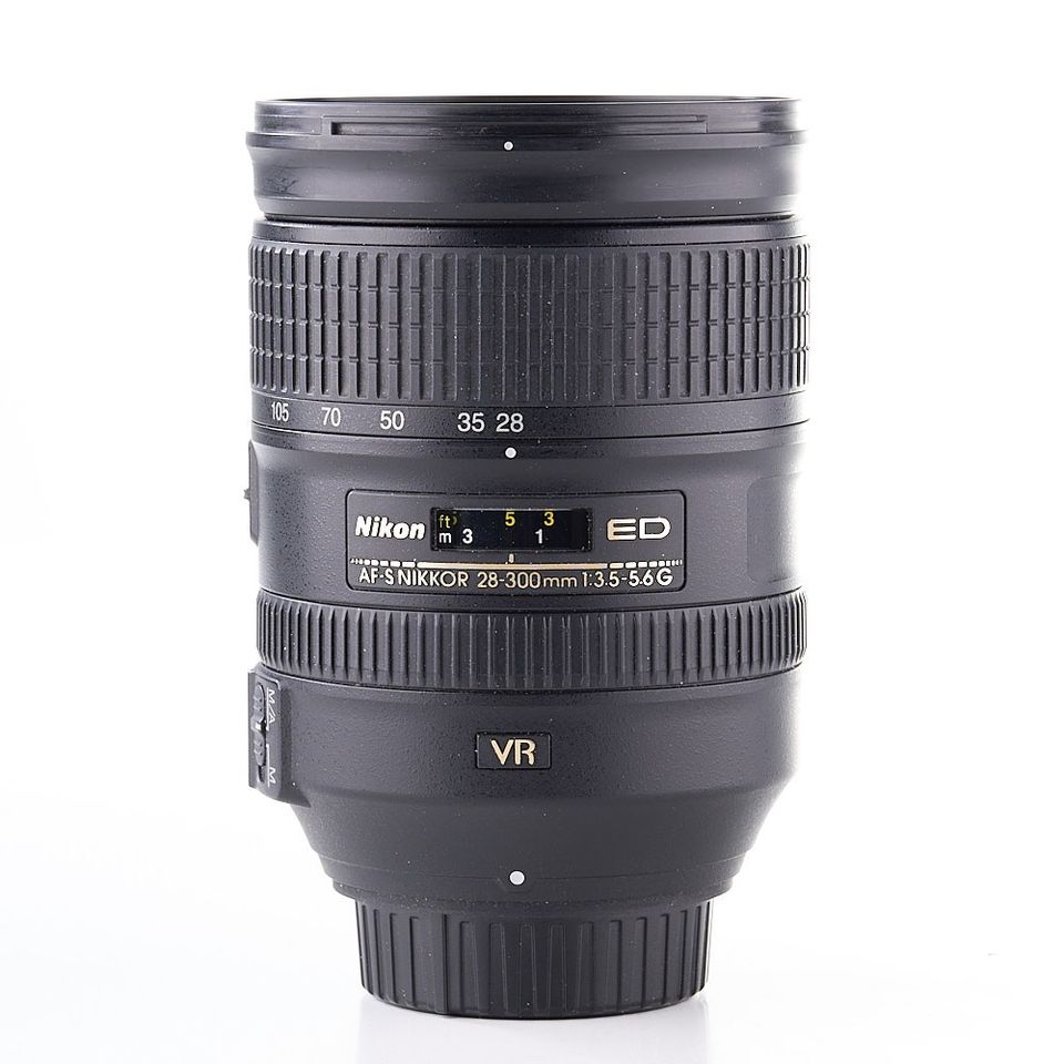 Nikon AF-S Nikkor 28-300mm f/3.5-5.6G ED VR