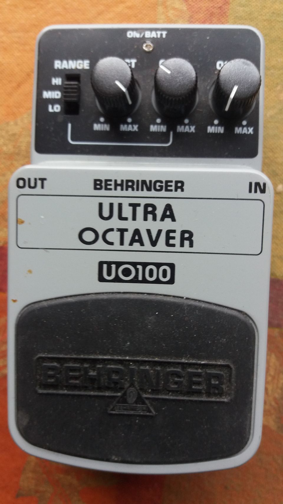 Ultra Octaver UO100 Behringer