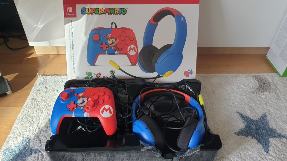 Nintendo Switch Mario peliheadset & peliohjain pakkaus