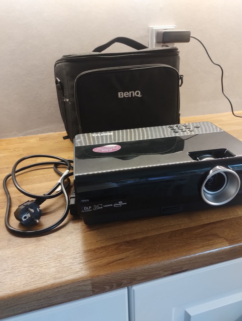 Videotykki Benq MP670