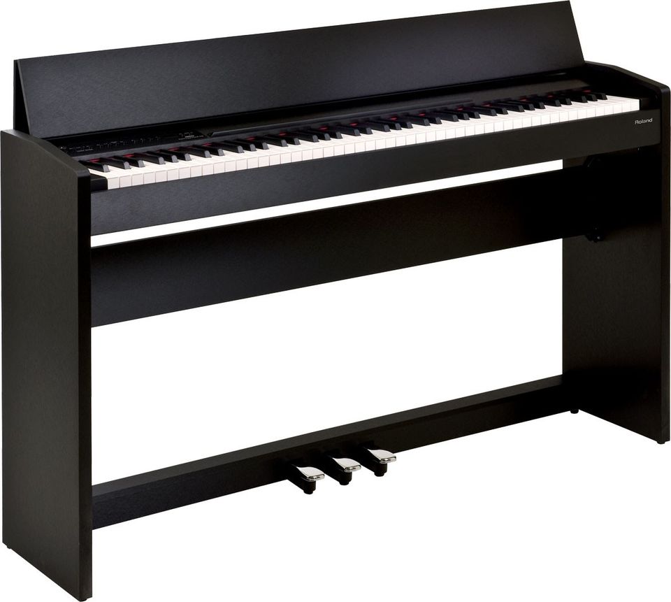 MYYDÄÄN digitaalinen piano (Roland 110) ja pianopenkki