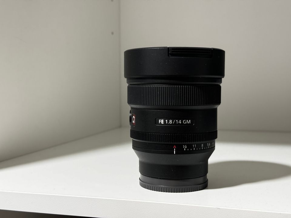 Sony 14mm f/1.8 GM