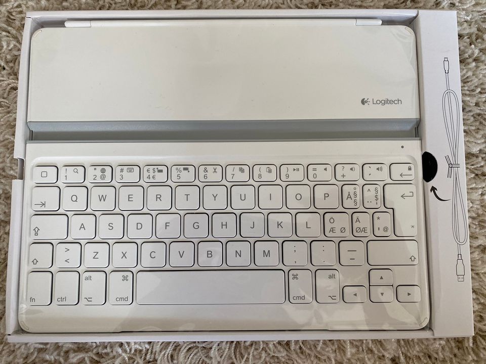 Logitech Ultrathin Keyboard Cover