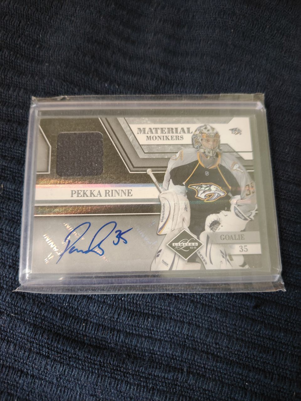 Pekka Rinne autograph jersey /25