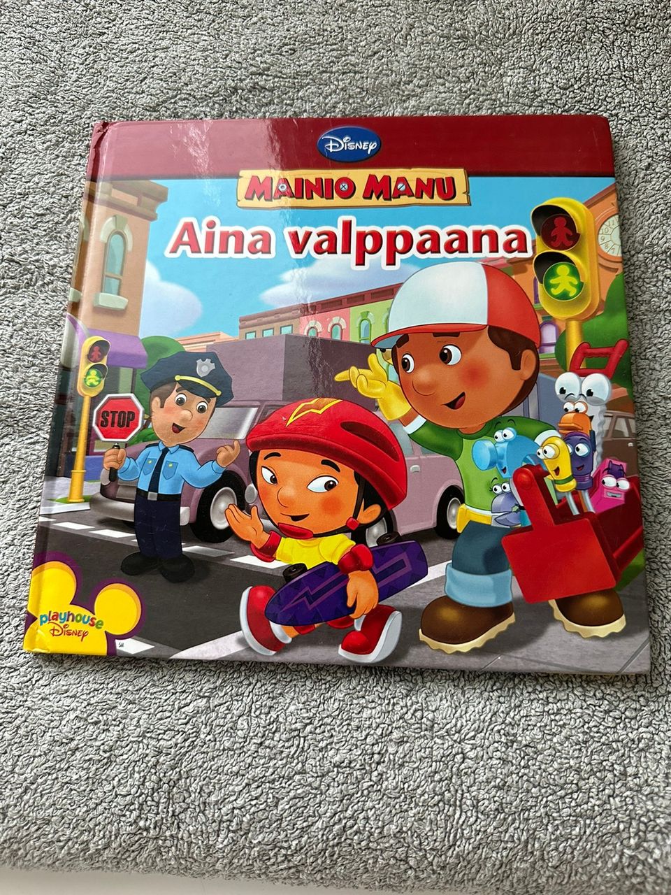 Mainio Manu aina valppaana