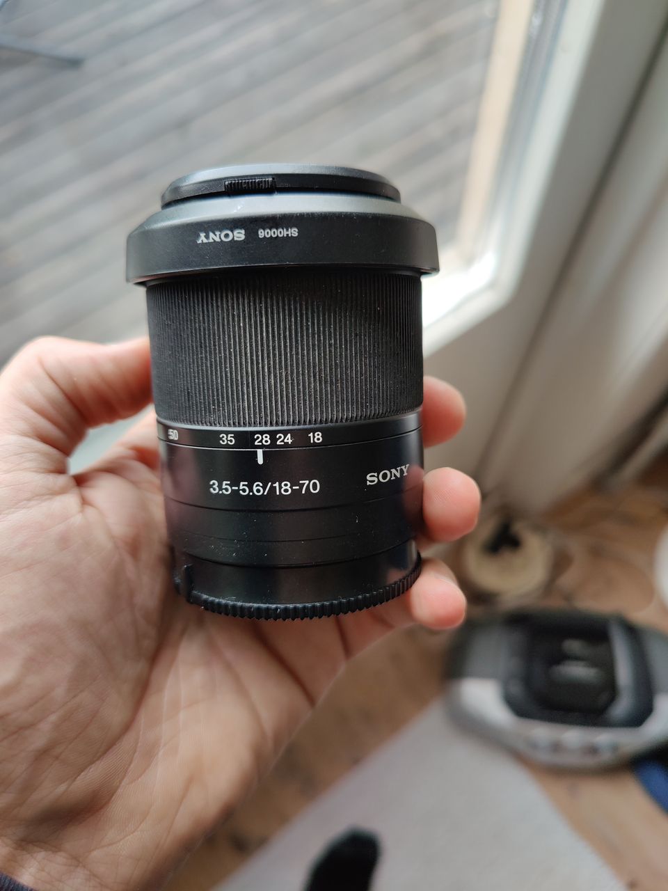 Sony 18-70mm f/3.5-5.6