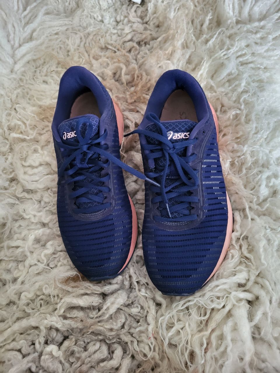 Asics juoksulenkkarit